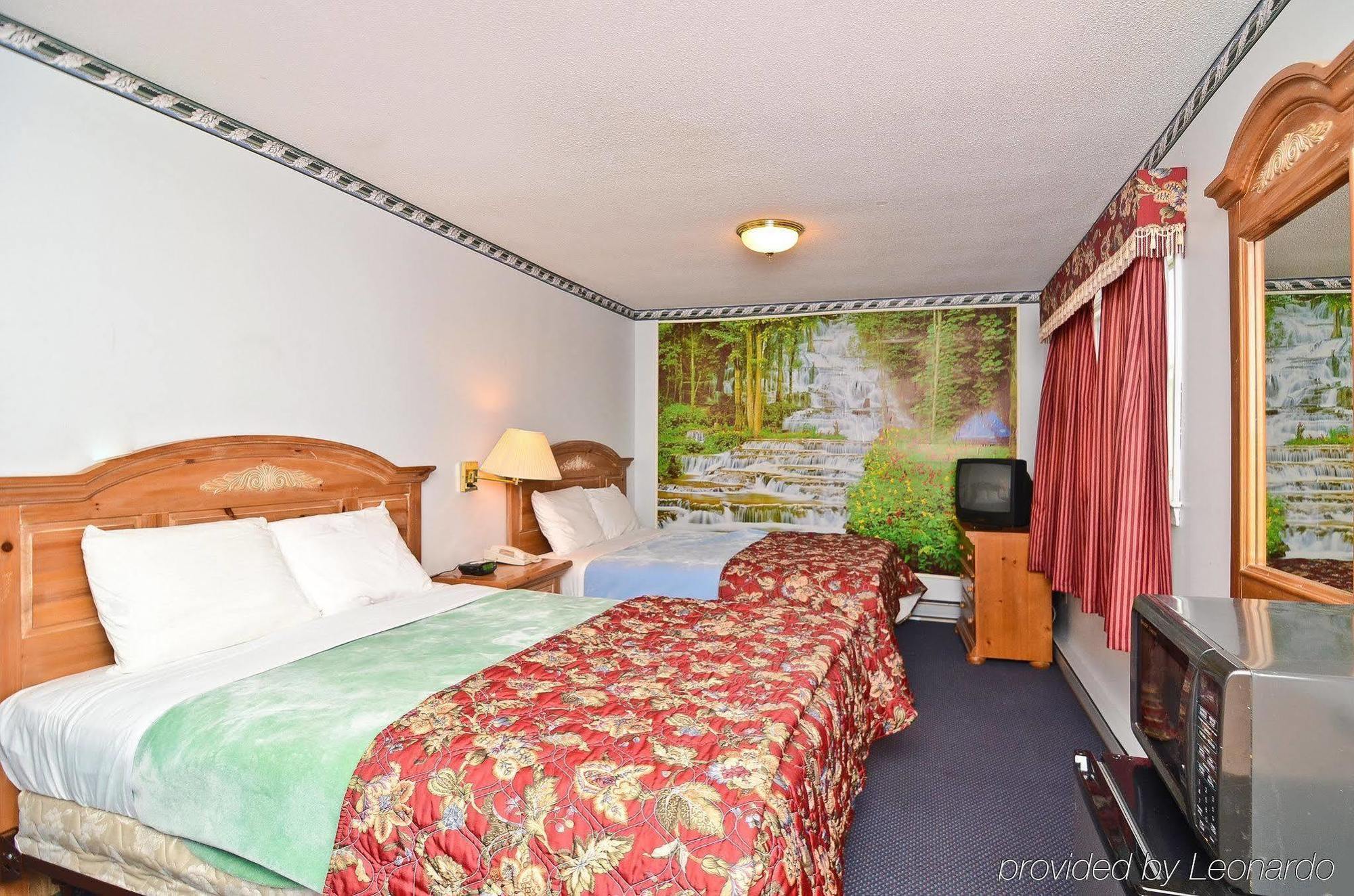 Americas Best Value Inn - Stonington Habitación foto